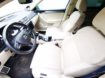 Skoda Superb 2018r TDI automat 4x4 - 18