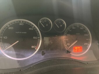 307 pojemność 2.0 hdi - 18