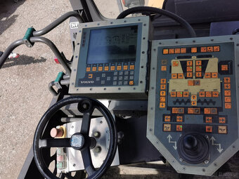 Sprzedam układarka kołowa VOLVO ABG P6870C - 18