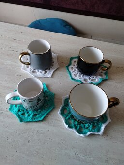 Szydełkowe podstawki pod kubek rozeta - 18