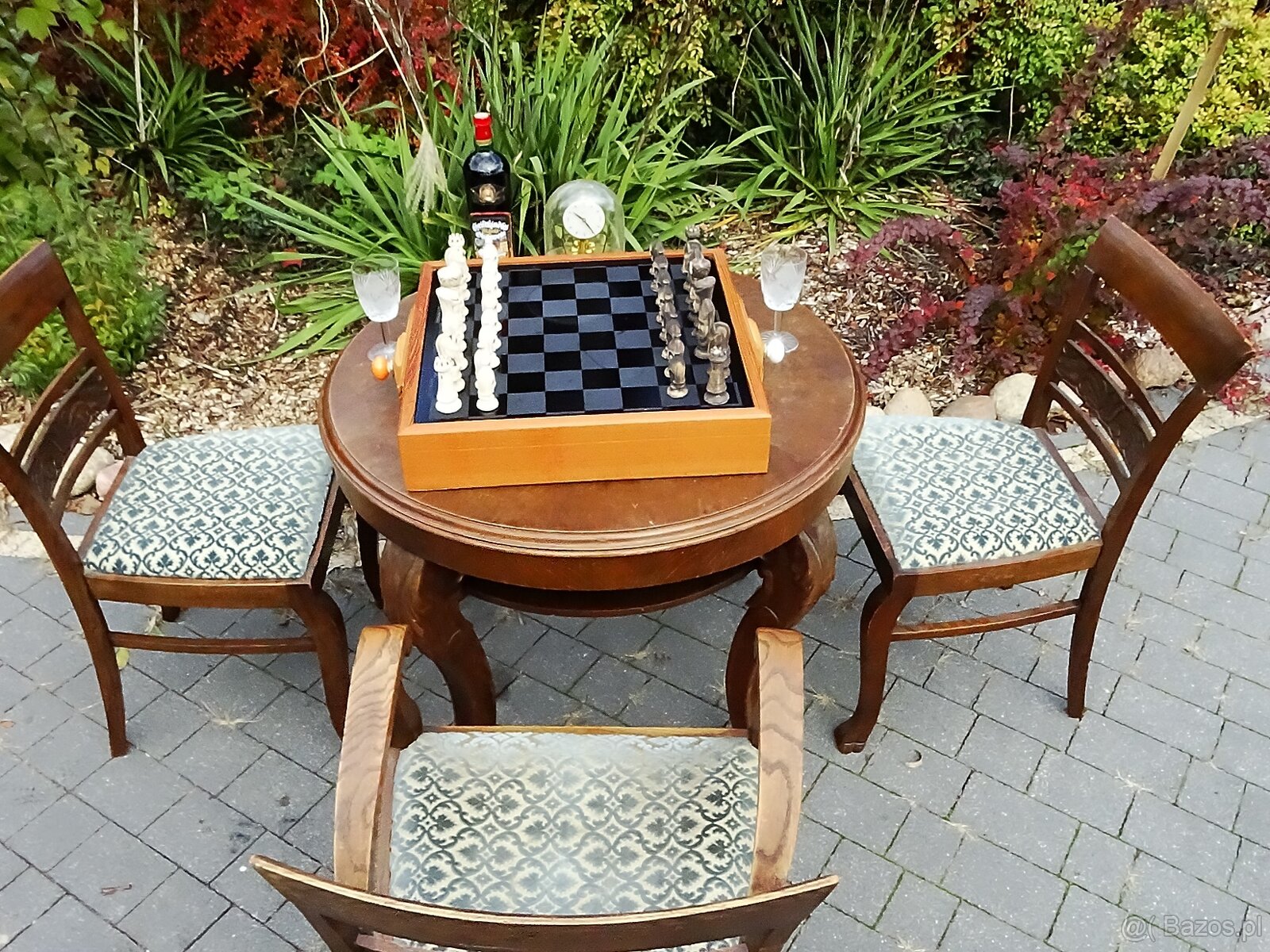 Stylowy zestaw mebli - stolik kawowy + 3 krzesła tapicerowan - 19