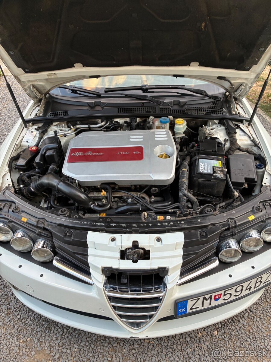 Alfa Romeo 159 1.9 JTDm Ti športová edícia - 19