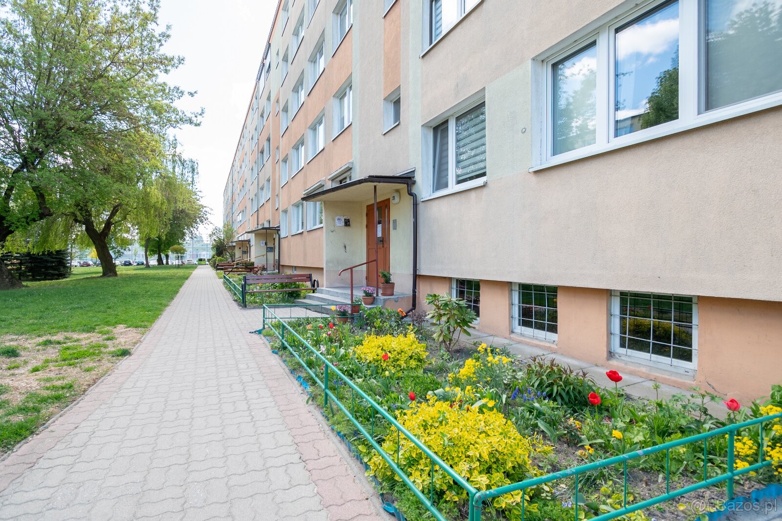 Mieszkanie o powierzchni 38.68m2, balkon, IV p., os. Asnyka - 19