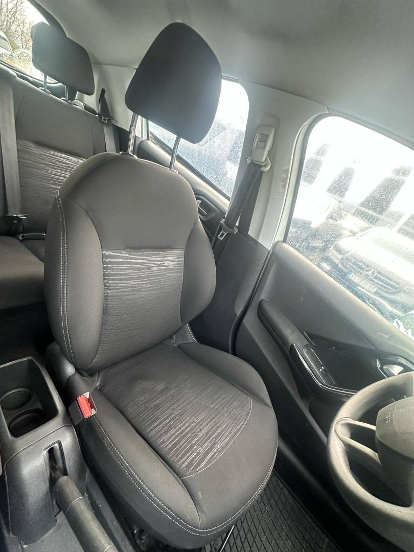 Peugeot 208 1.2 PureTech Access - 19