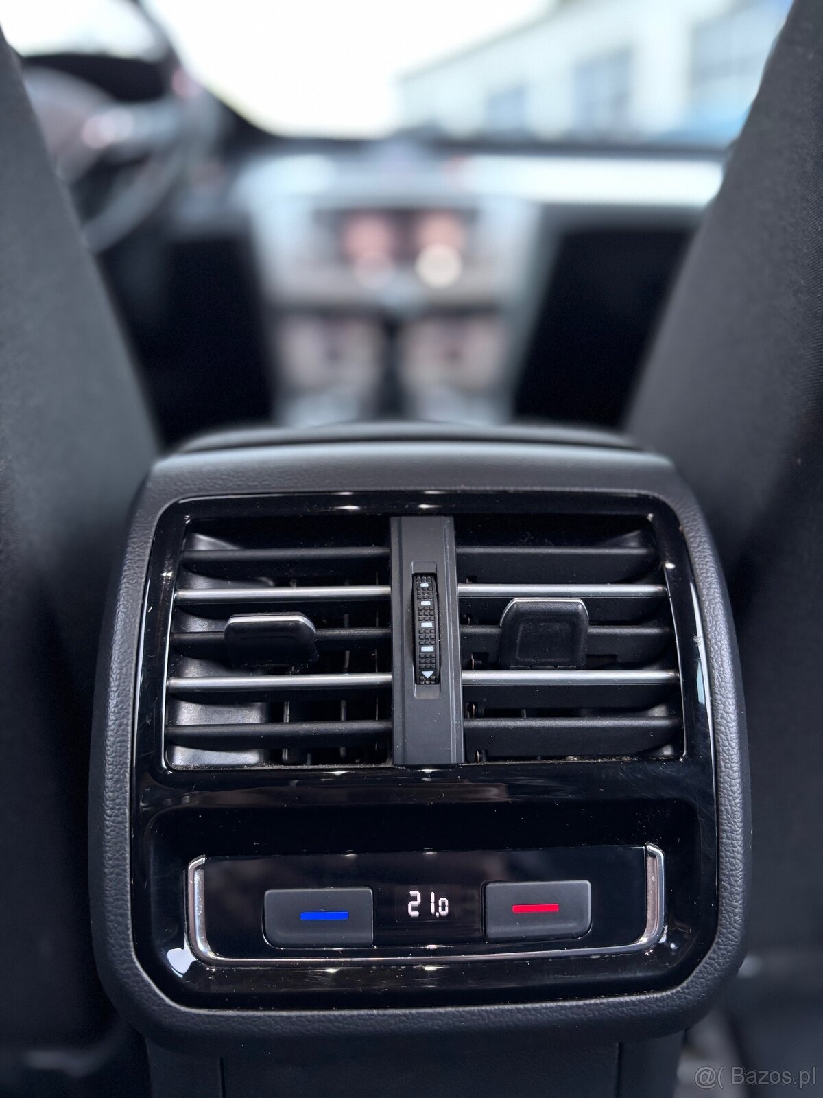 Volkswagen Passat 2.0 TDI 110 kW Highline - 19