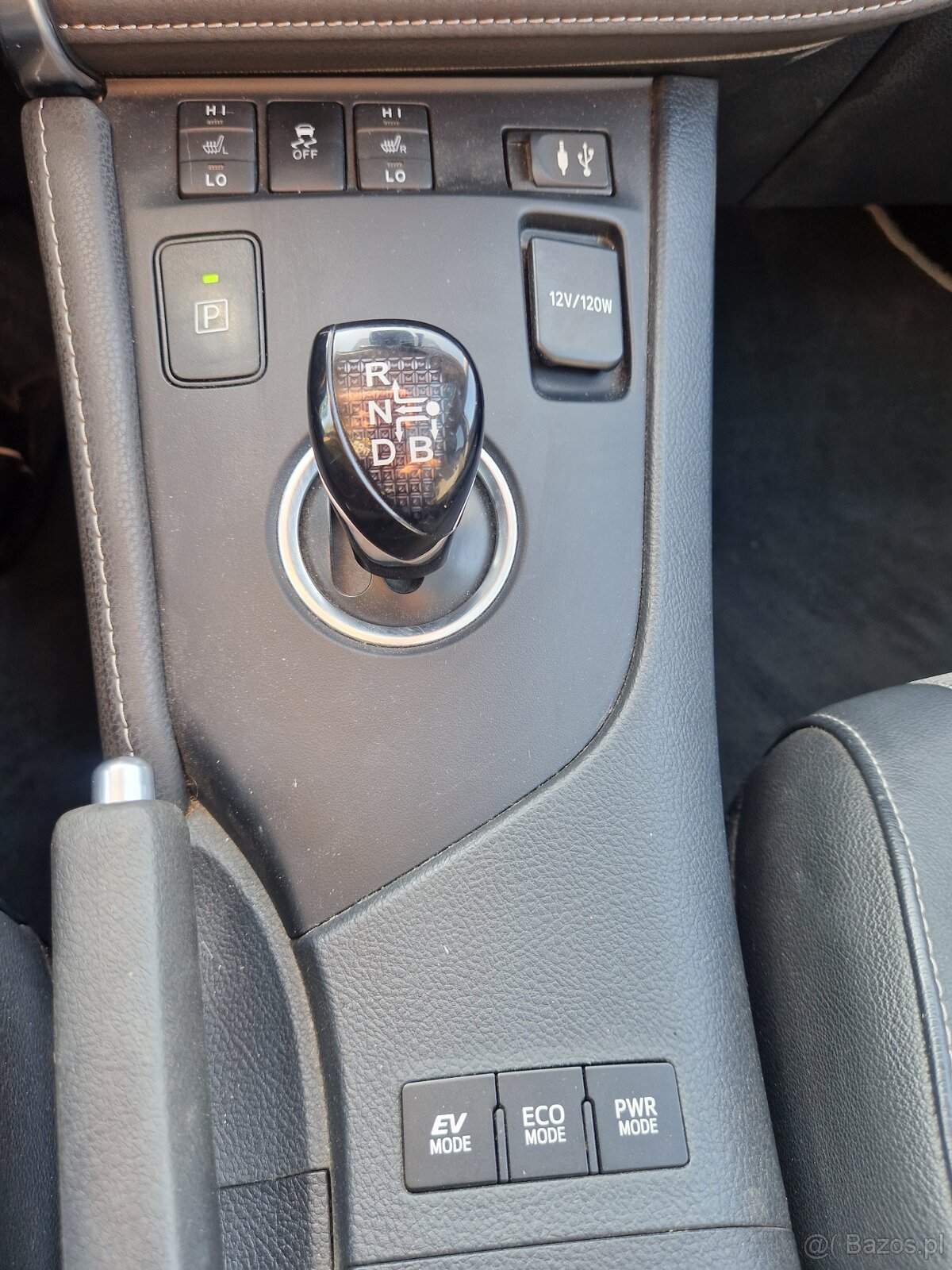 TOYOTA AURIS II 1.8HYBRID 2018R - 19