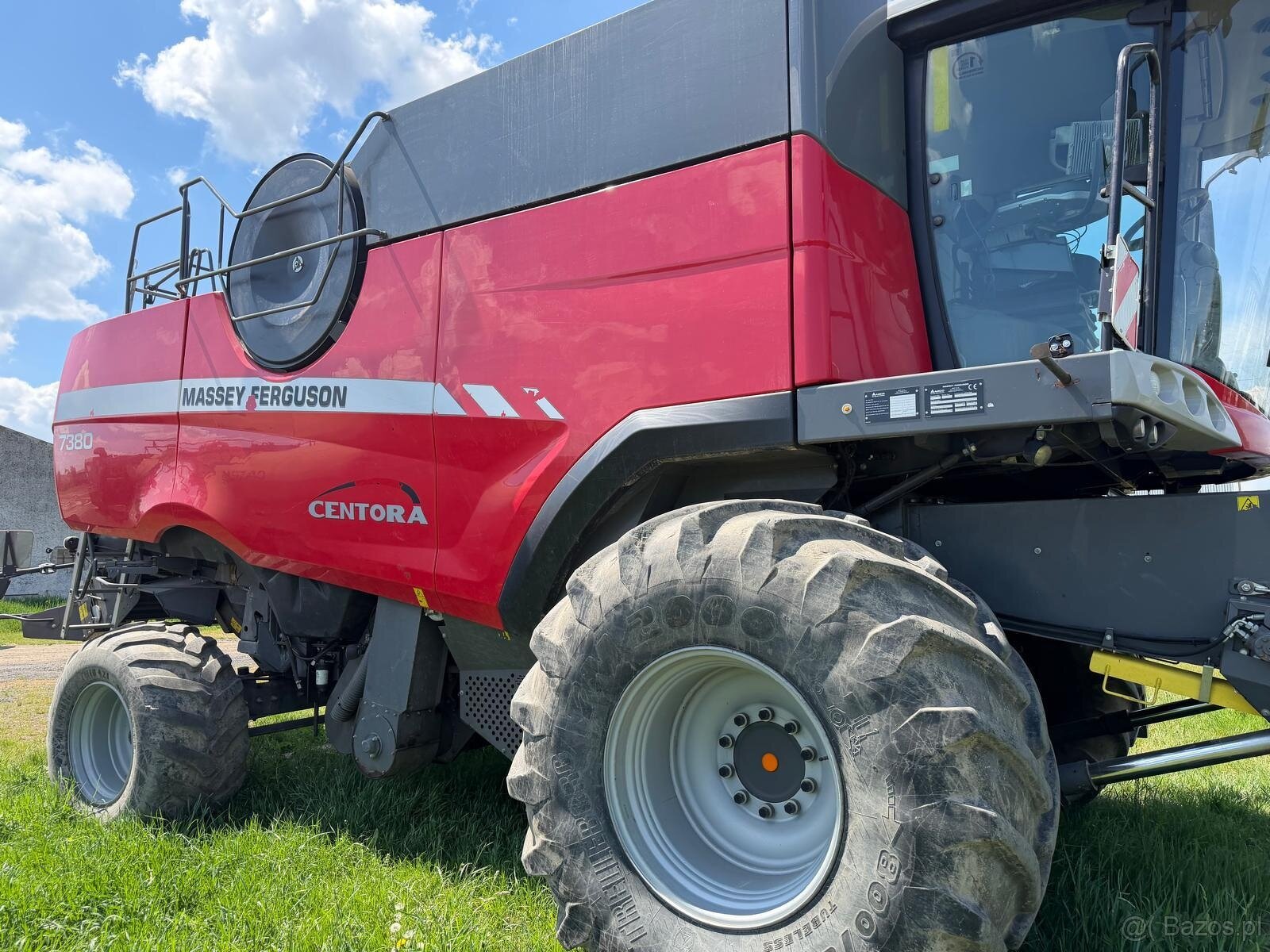 Kombajn zbożowy Massey Ferguson Cenyora 7380 rok prod. 2015 - 19