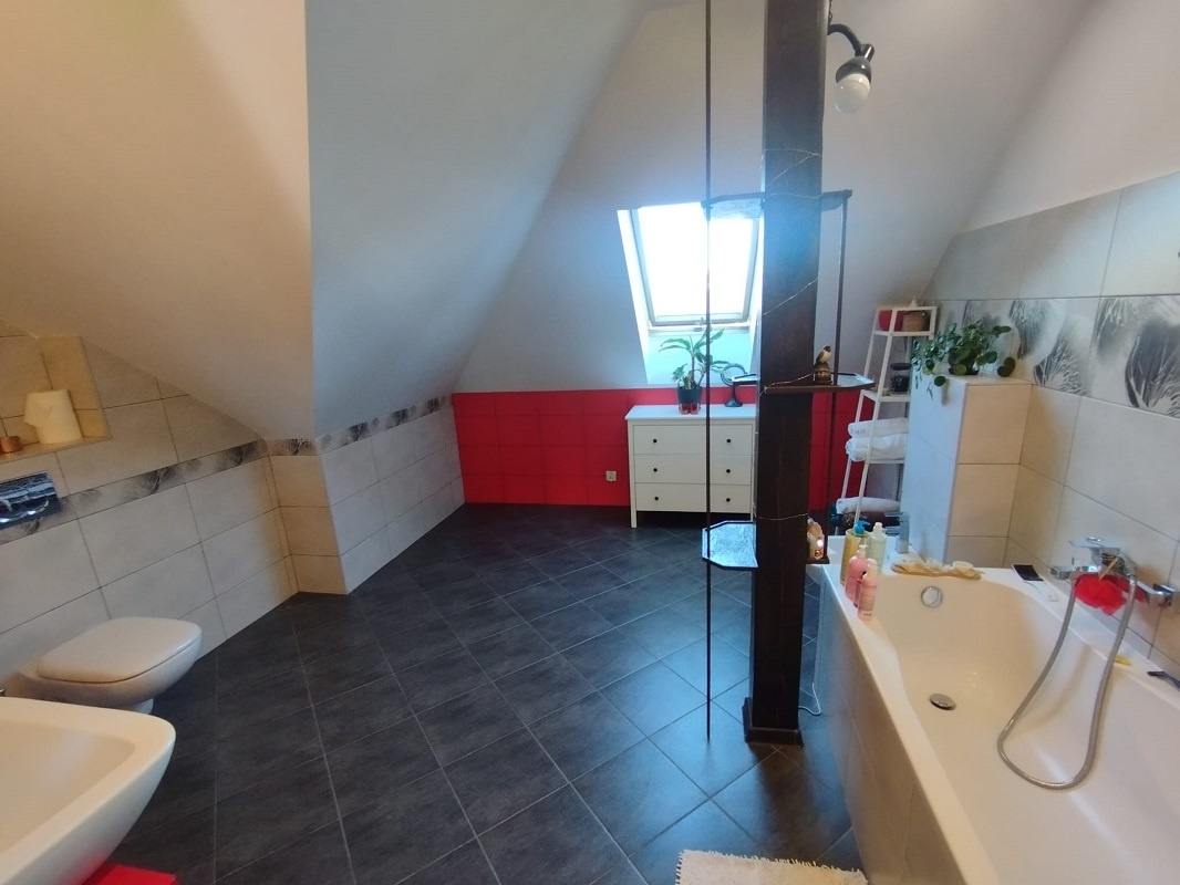 Dom parter z użytkowym poddaszem o powierzchni 187m2,Zduny - 19