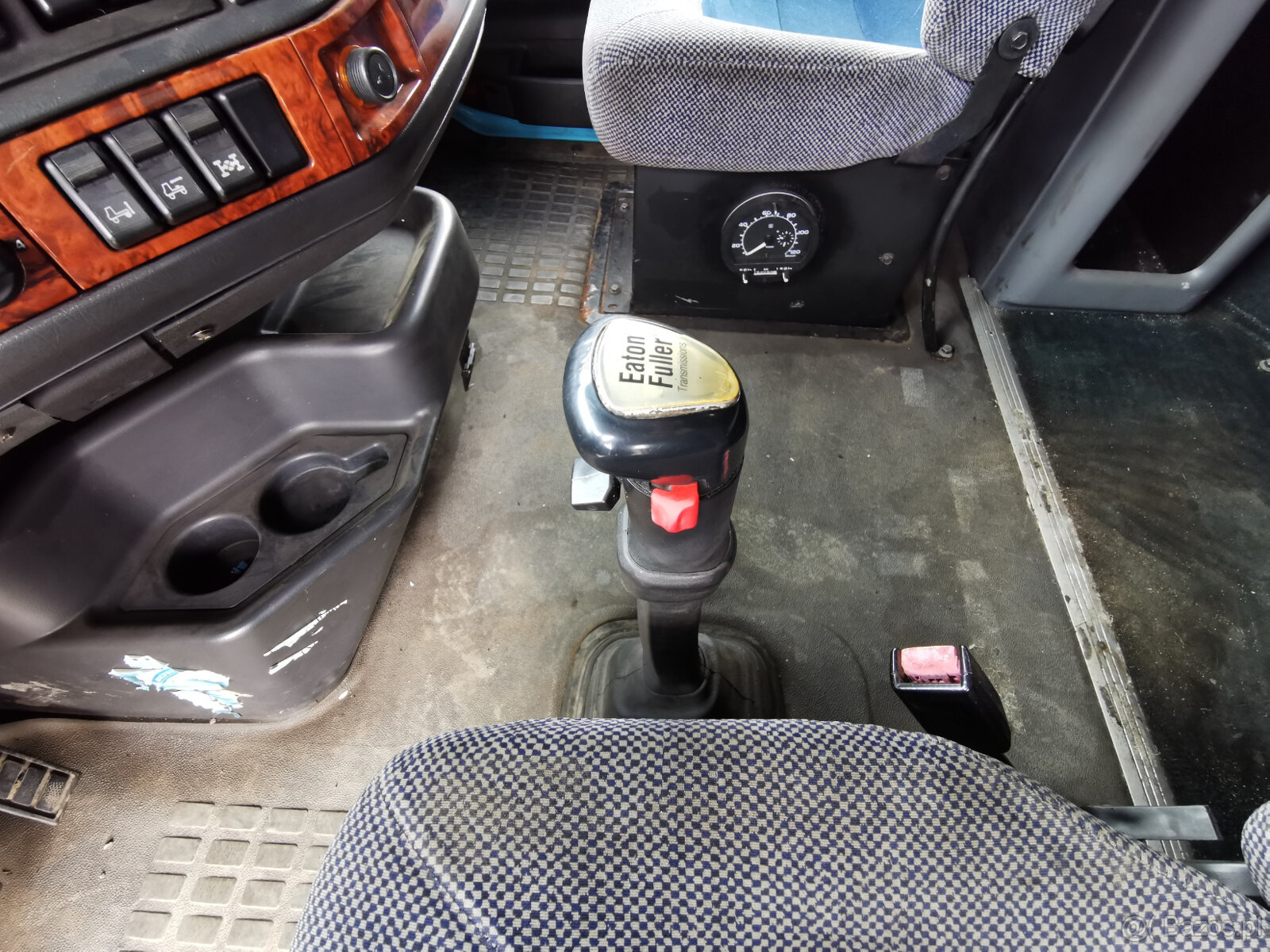 Sprzedam ciągnik siodłowy VOLVO VVN EURO 3 z retarderem - 19