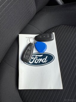 Sprzedam Ford Focus samochód jest bardzo dobrym stanie - 19