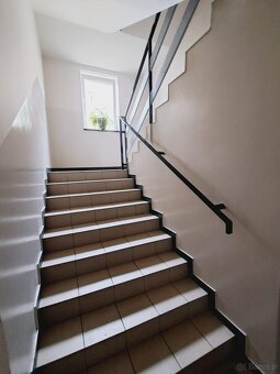 Mieszkanie z antresolą o powierzchni 39.70m2, duży balkon, u - 19