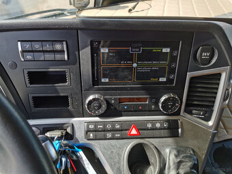 Sprzedam ciągnik siodłowy MERCEDES-BENZ ACTROS 1851 LS E6 - 19