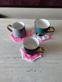 Szydełkowe podstawki pod kubek rozeta - 19