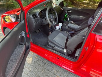 VW Polo V 2009 1.6 TDI DSG7 133 KM - 19