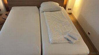 łóżka z materacami używane 90x200 sprzedam