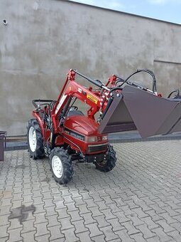 Nowy Ładowacz TUR z Samopoziomowaniem do Traktorów Mitsubish