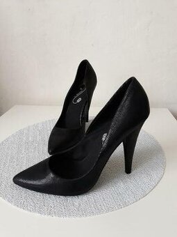 Wysokie Czarne szpilki