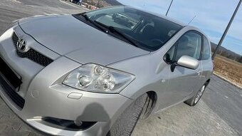 Toyota Auris 1.6 Benzyna Automat
