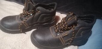 Sprzedam buty robocze