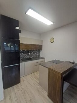 Mieszkanie o pow. 32.60m2, parter, umeblowane, Os. Dobrzec