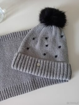 Komplet czapka i komin