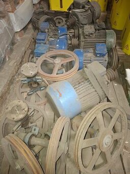 Silniki przemysłowe z kołami pasowymi