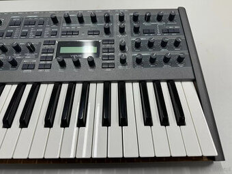 Klawiatura ACCESS Virus TI2 Dark Star w limitowanej edycji