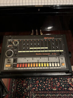 Roland TR-808 Automat perkusyjny MINT 240 V