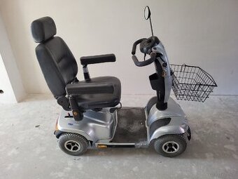 Wozek inwalidzki elektryczny