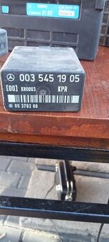 Przekaźnik pompy paliwa W 190 E