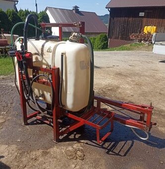 Opryskiwacz zawieszany Pilmet 300L hydrauliczny