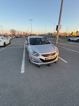 Sprzedam Hyundai z automatyczną skrzynią biegów
