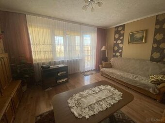 3 pokoje, 62.50m2, balkon, winda, do remontu, Os.Dobrzec