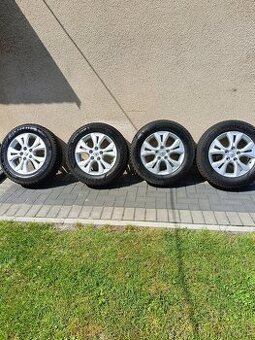 Sprzedam komplet kół zimowych Toyoty Yaris cros