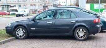 Renault Laguna II w wersjii delux 1,9 DCI