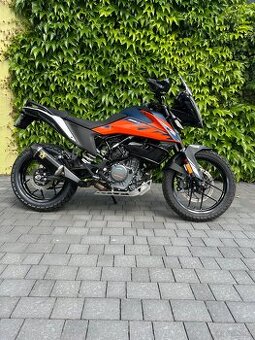 KTM Adventure 390