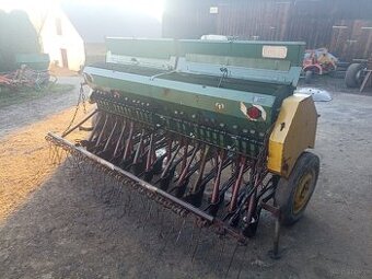 Siewnik zbożowy Poznaniak z grabkami