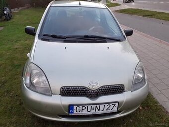 Toyota Yaris 1