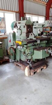 Frezarka konsolowa TOS, typ FGU 32