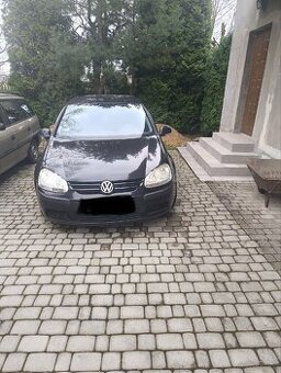 Sprzedam VW golf v w całości