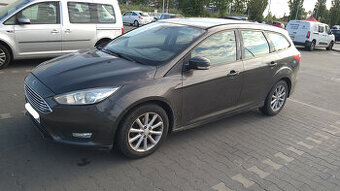 ford focus 1.6 benzyna 2016r kombi