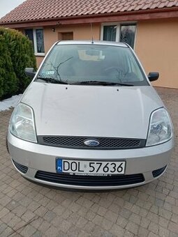 Ford Fiesta 2005 benzyna 1.4 przebiet 140 tyś