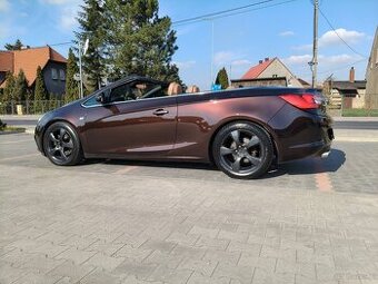 CASCADA 2.0 CDTI MANUAL CABRIO NA LATO OKAZJA