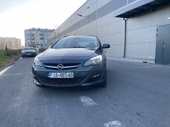 Opel Astra J