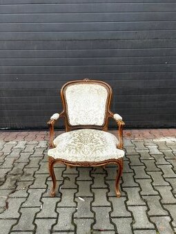 Krzesło w stylu ludwika