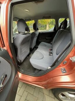 Sprzedam Hondę z małym przebiegiem