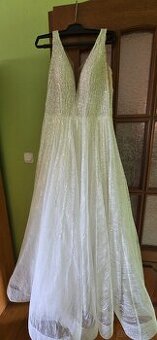 Suknia ślubna z cekinami