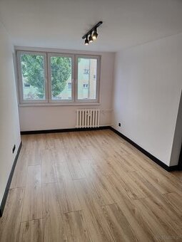 Mieszkanie 4 pokojowe, 54.80m2, balkon, III piętro,Kaliniec