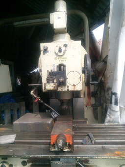 Frezarka konsolowa HECKERT, typ FSS 400 E