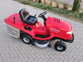Traktor ogrodniczy Honda HF 2417 - 1